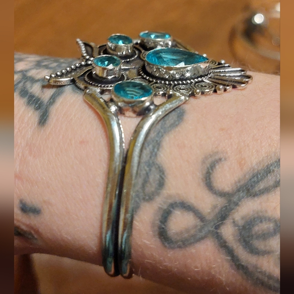 Blue Topaz Owl Bangle Bracelet - Picture 4 of 7